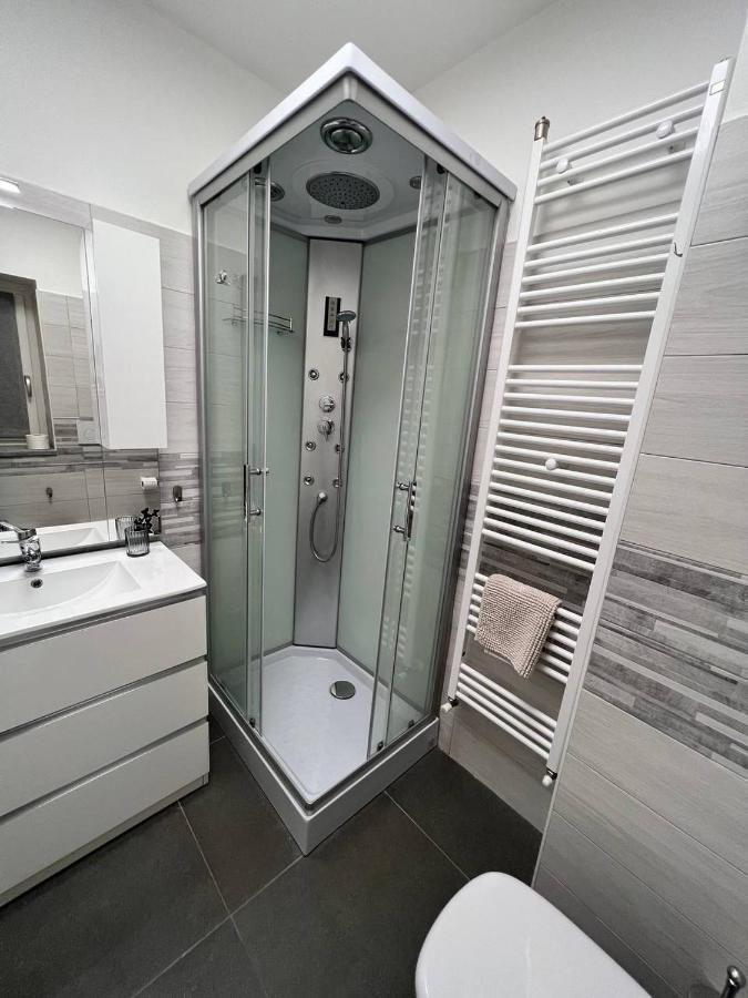 Апартаменты Modern Loft Center Of Turin + Jacuzzi 30M Metro Колленьо Экстерьер фото